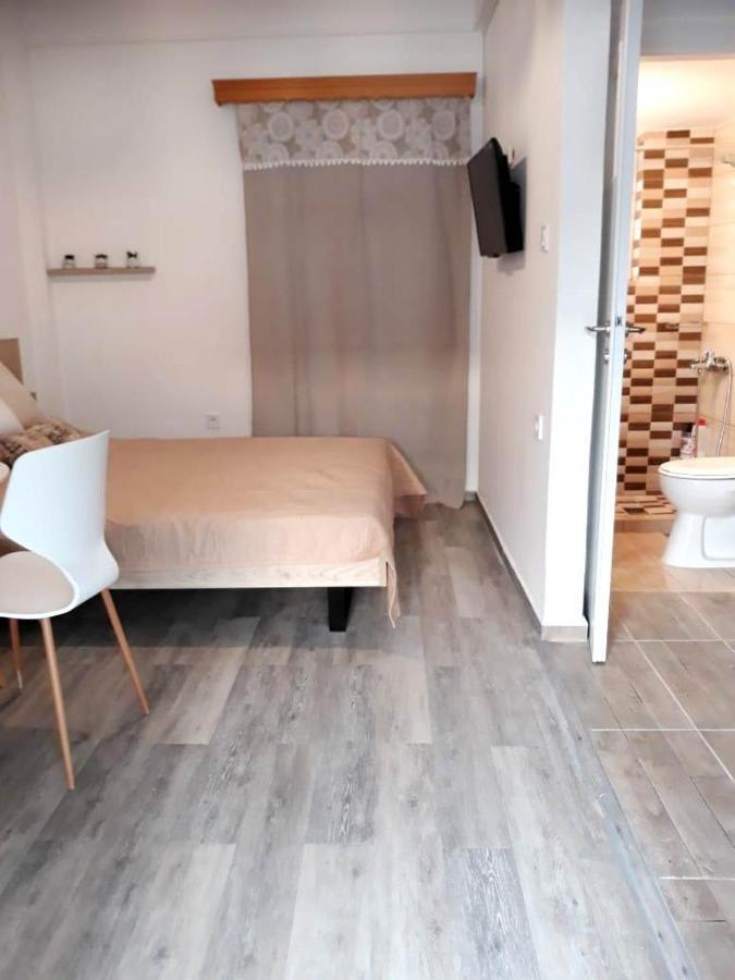 Fully Renovated Small & Cosy Studio Atenas Exterior foto